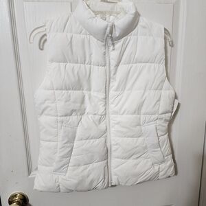 Love Me Now White Puffer Vest Size Small NWT
